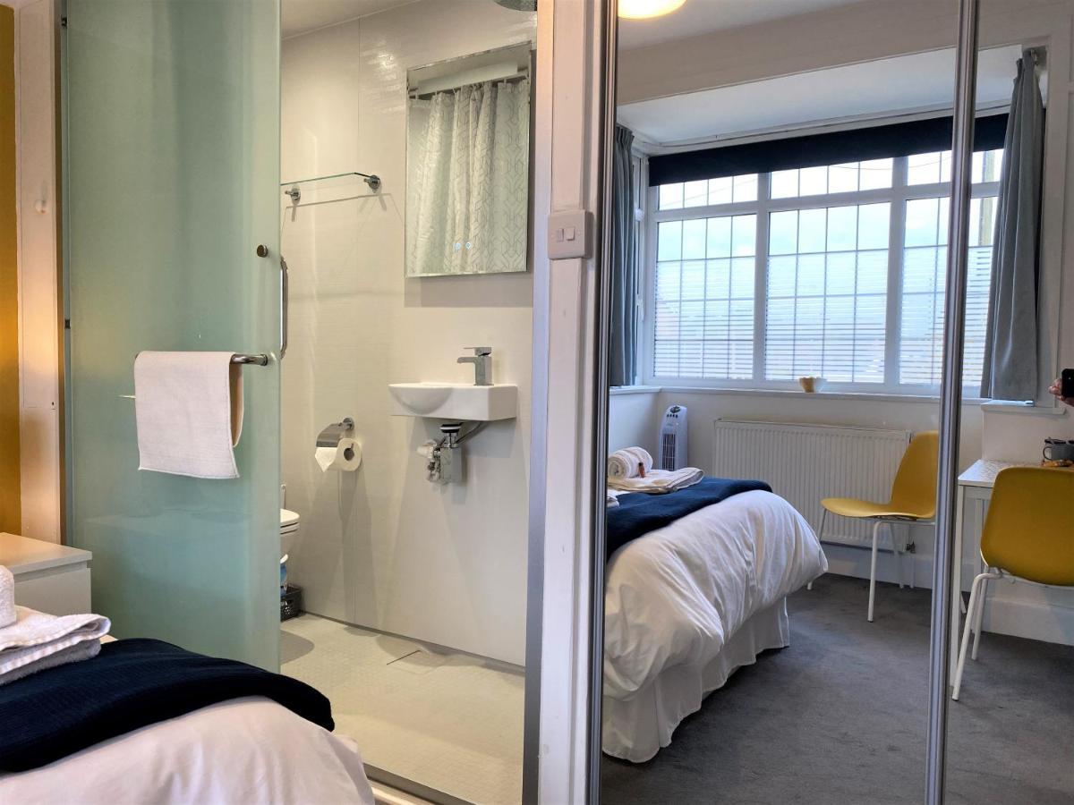 En-Suite Nook Near Forest & Sea, Super Value With Fridge, Microwave And Tv Lymington Buitenkant foto