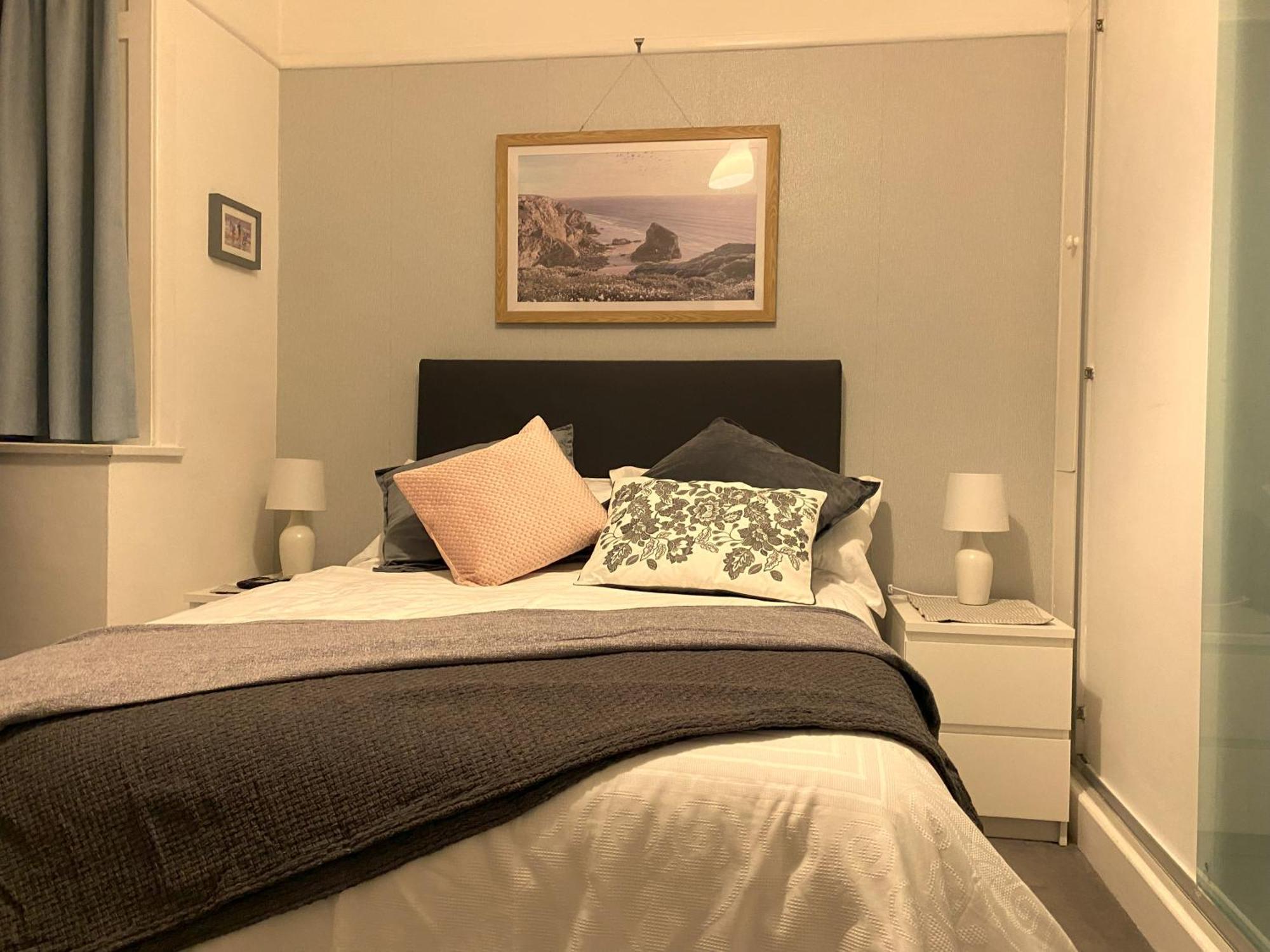 En-Suite Nook Near Forest & Sea, Super Value With Fridge, Microwave And Tv Lymington Buitenkant foto
