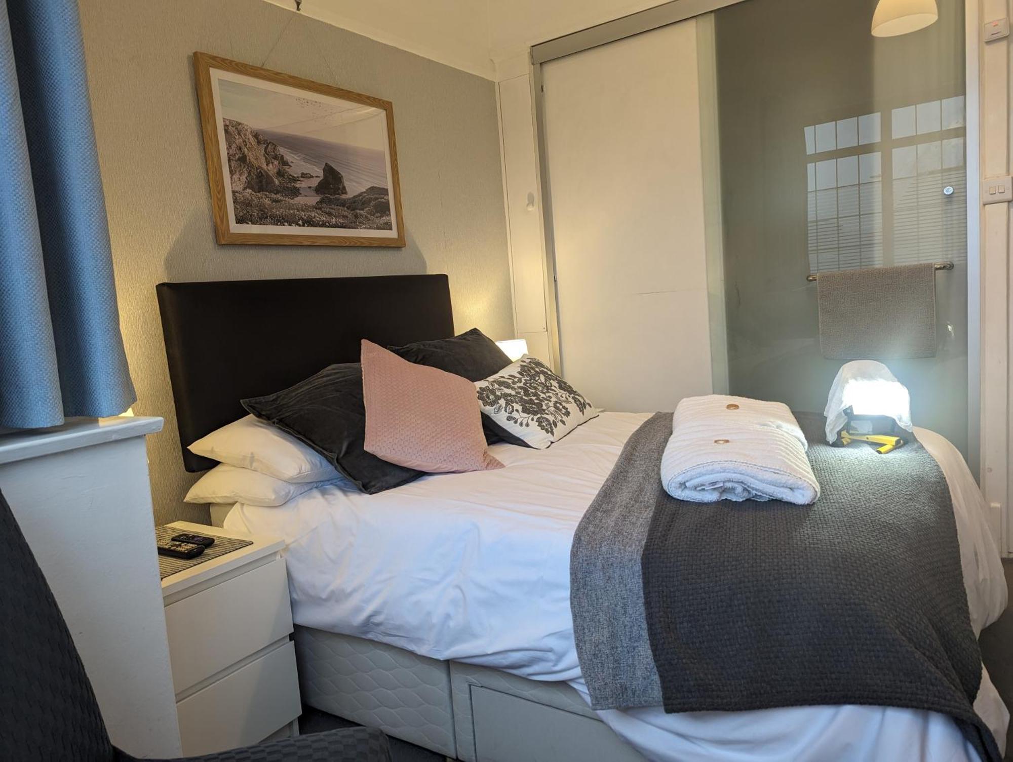 En-Suite Nook Near Forest & Sea, Super Value With Fridge, Microwave And Tv Lymington Buitenkant foto